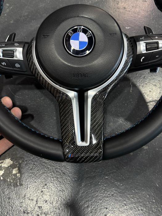 Bmw carbon rul ideal holatda