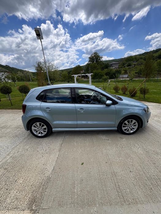 Vând Volkswagen Polo