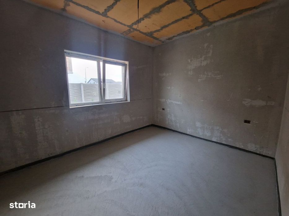 Duplex de vanzare cu 3 camere, zona Bucovat