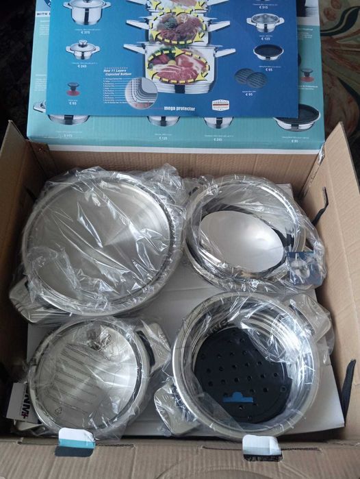 Set vase si accesorii BNM+ Germany complet in cutie nefolosit