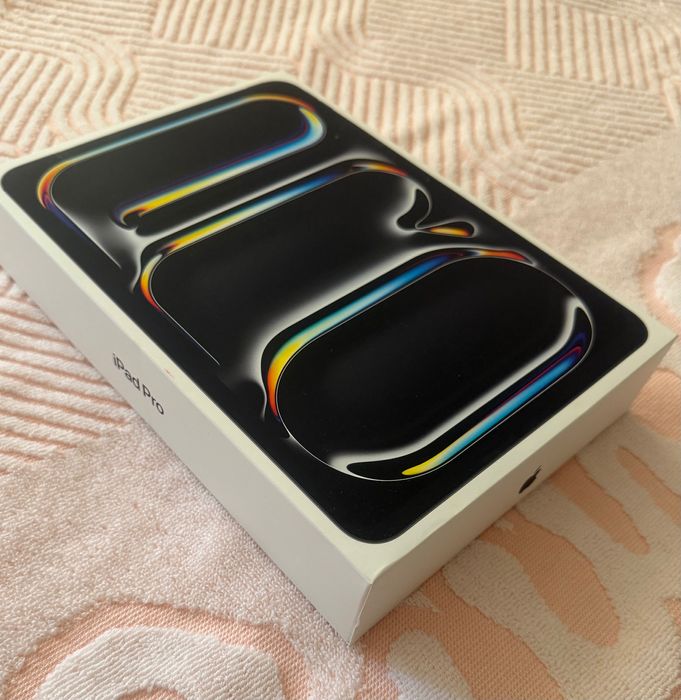 Чисто Нов IPad Pro 11 инча M5 Чип 2 TB памет WiFi + Cell