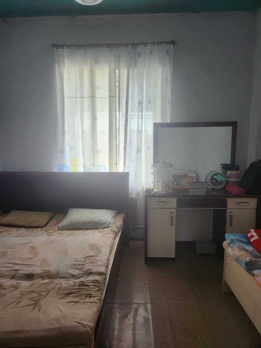 Продается 4 комнатный двор 15 соток земли в Джамбуле