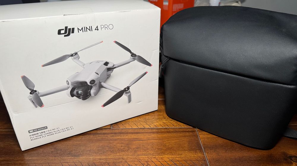 Дрон DJI Mini 4 Pro Fly More Combo Plus