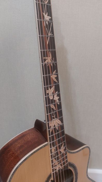 Электро акустическая гитара CRAFTER