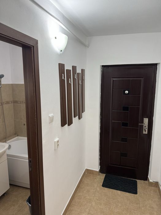 Garsoniera de inchiriat zona Nord contract ANAF