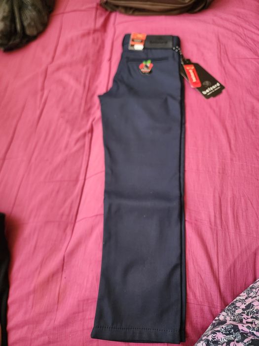 Продаются школьные брюки на мальчика 5-6-7 лет,смотря какой рост