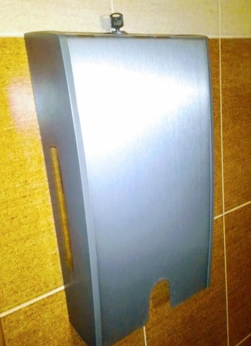 Диспенсер TORK для листовой бумаги для офиса или ресторана