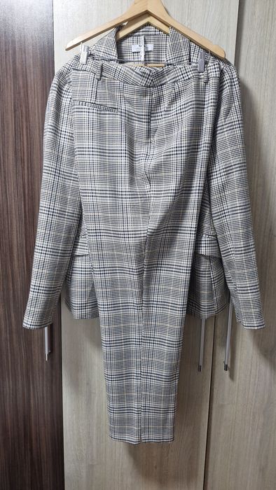 Нов костюм Dorothy perkins 2/3HL