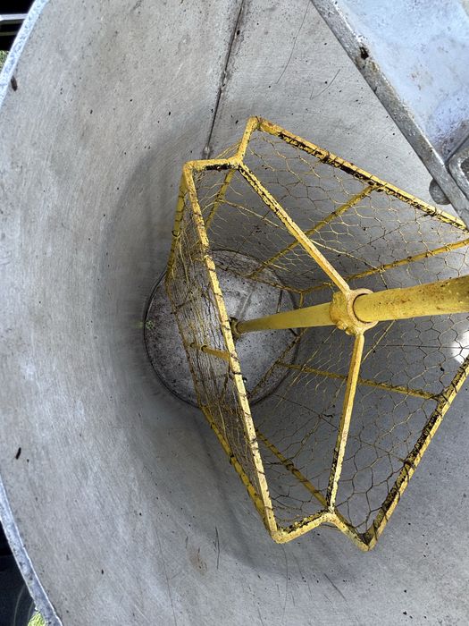 Centrifuga manuala de scos miere din aluminiu + cadou afumator albine