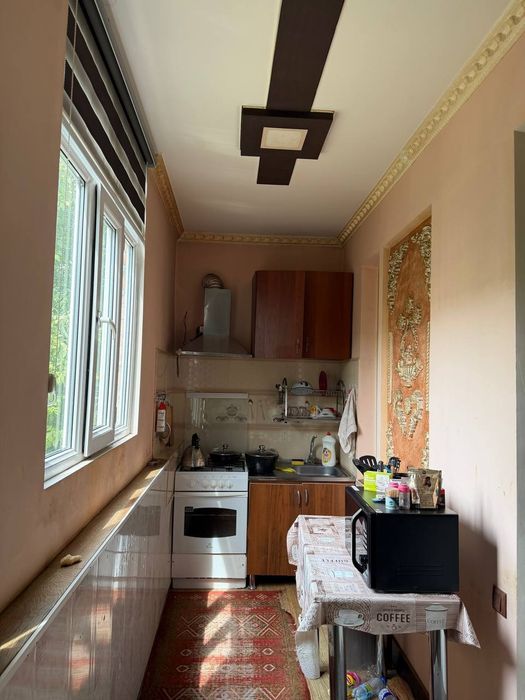 Продается квартира Юнусабад 15 квартал 2в3 комнатная.