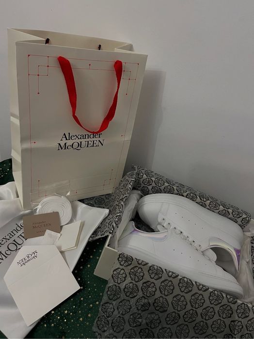 Alexander Mcqueen Holographic – Calitate Premium