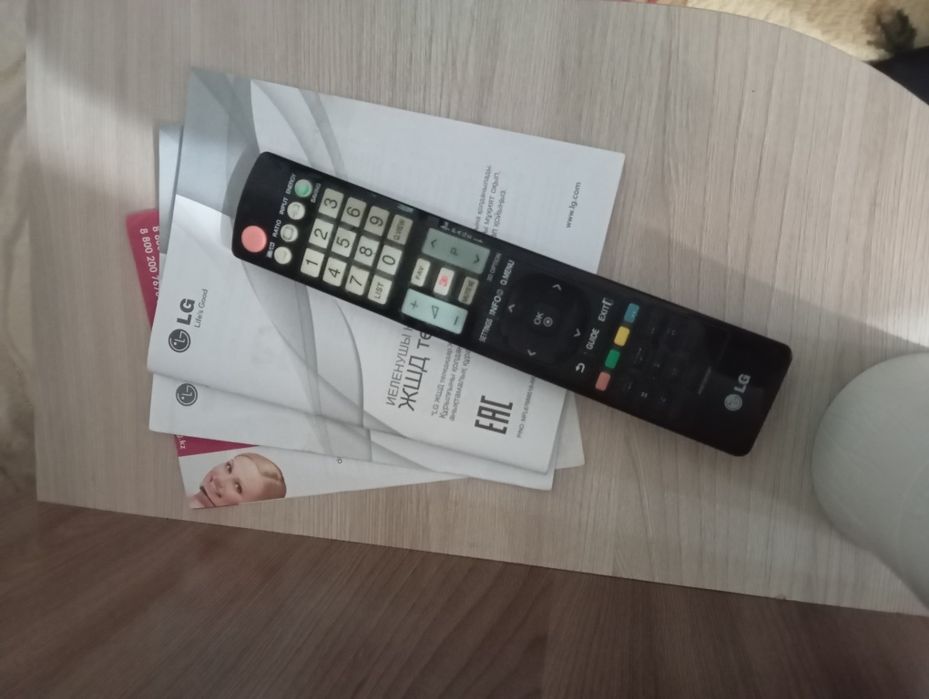 Продам телевизор диагональ 120