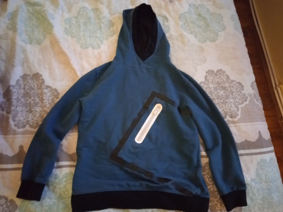 Детски суитчър на Зара