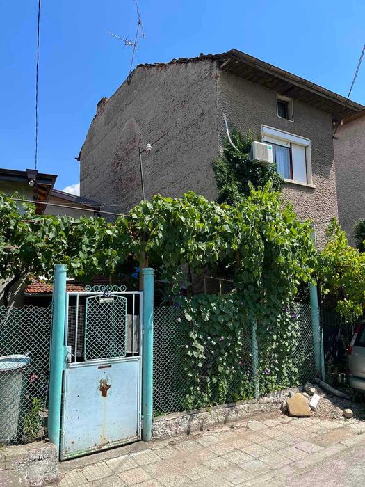 Продава се Къща в Дупница - 68 кв.м за 825 €/кв.м - Снимка #2