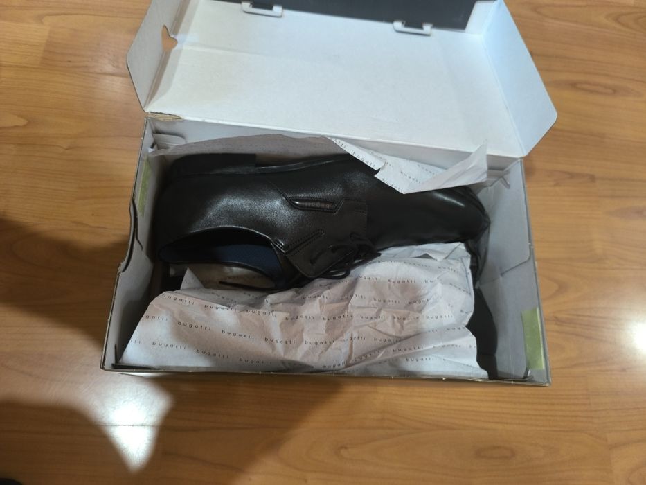 Vand pantofi Bugatti 47