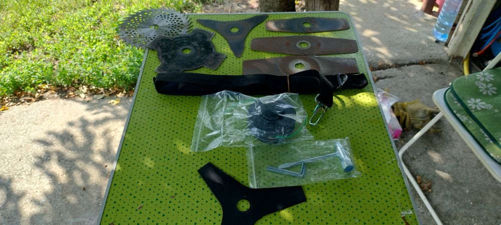 Accesorii motocoasă noi și puțin folosite