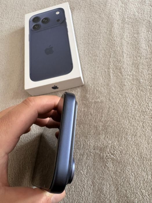 Iphone 17 Pro Deep Blue