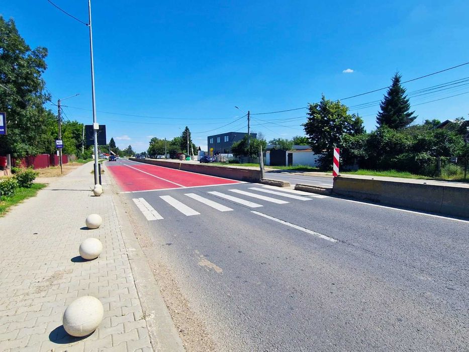 Ansamblul Zori Senine. lângă Primăria Tărtășești