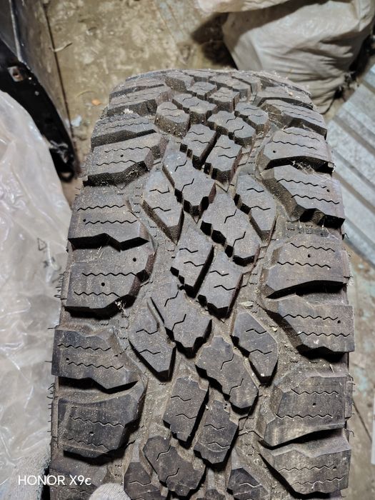 Продам шину р 15