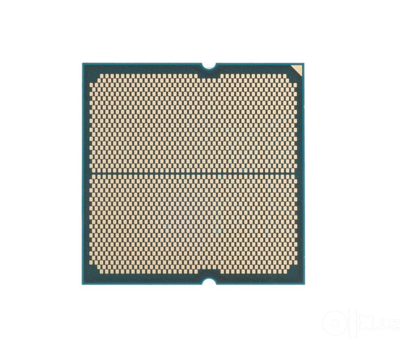 - Процессор AMD Ryzen 7 9800X3D OEM
