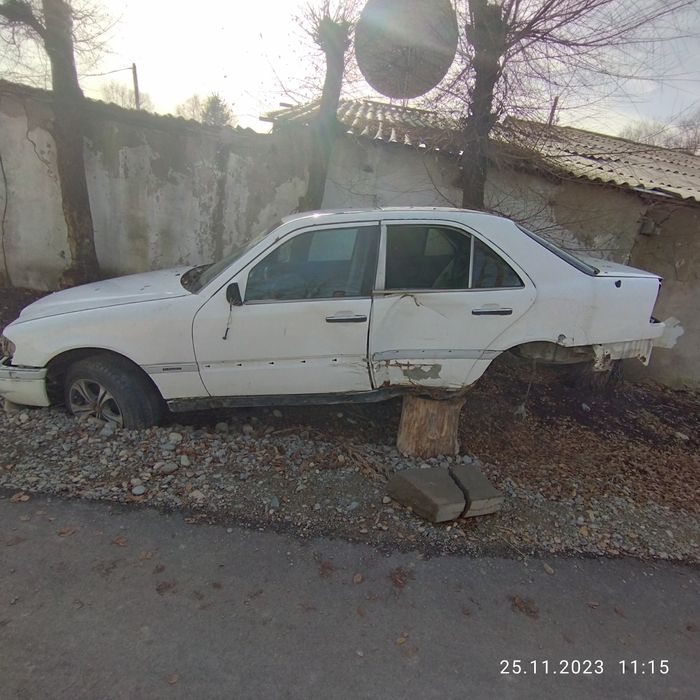 Продам Мерседес С 180