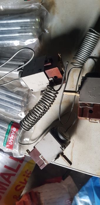 Продам терморегулятор холодильника