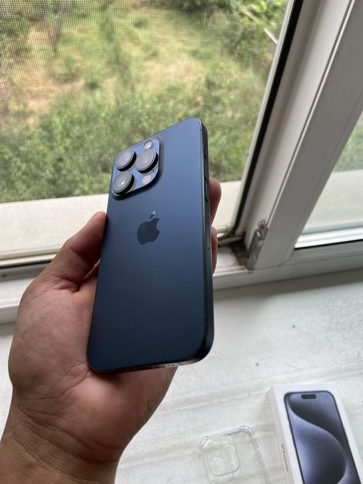 Продам iPhone 15 Pro 256Gb Blue
