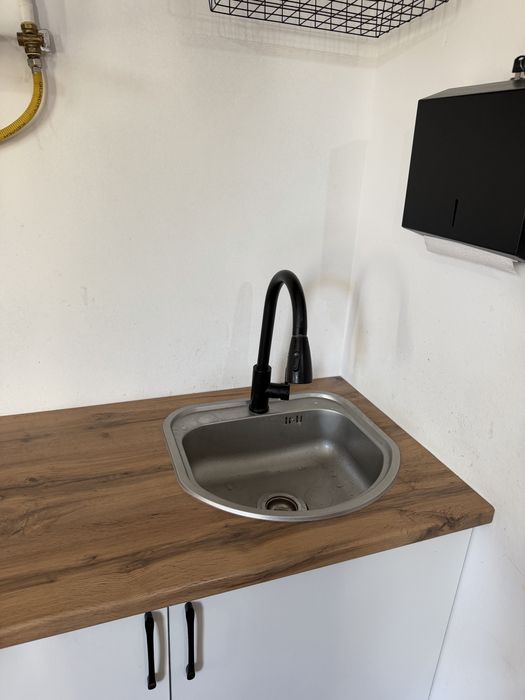 Стол с раковиной в сборе