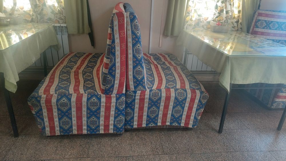 Диваны в столовую и кафе