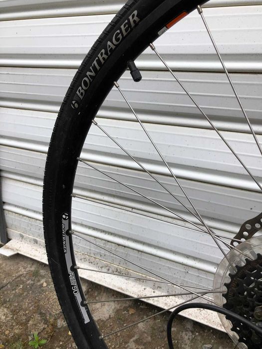 Trek - 28 цола хибрид