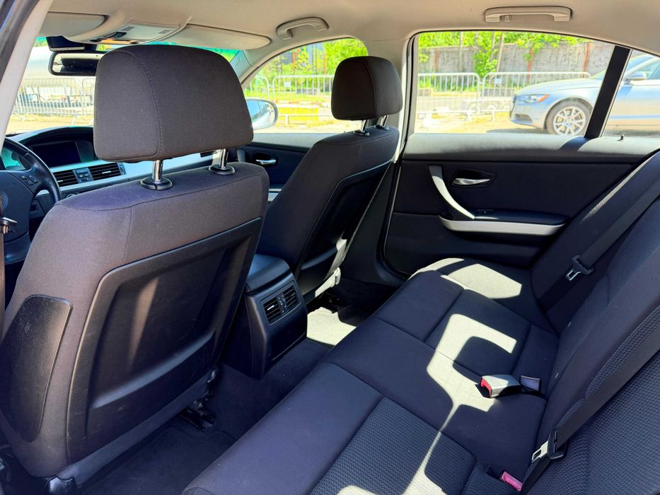 BMW seria 3 e90 184cp 2011