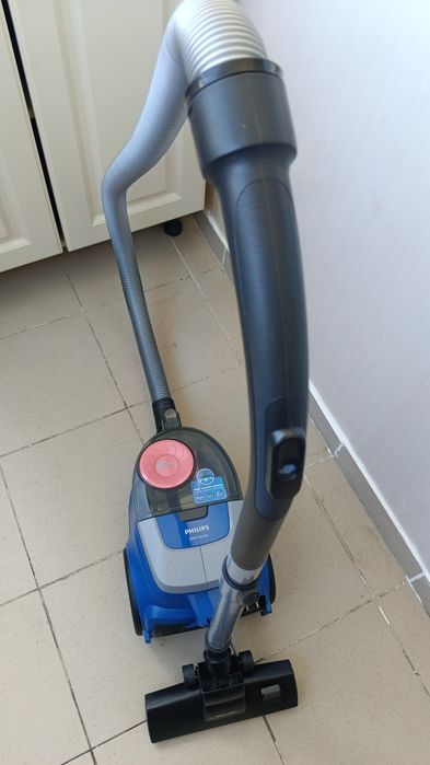 Пылесос Philips 1800w