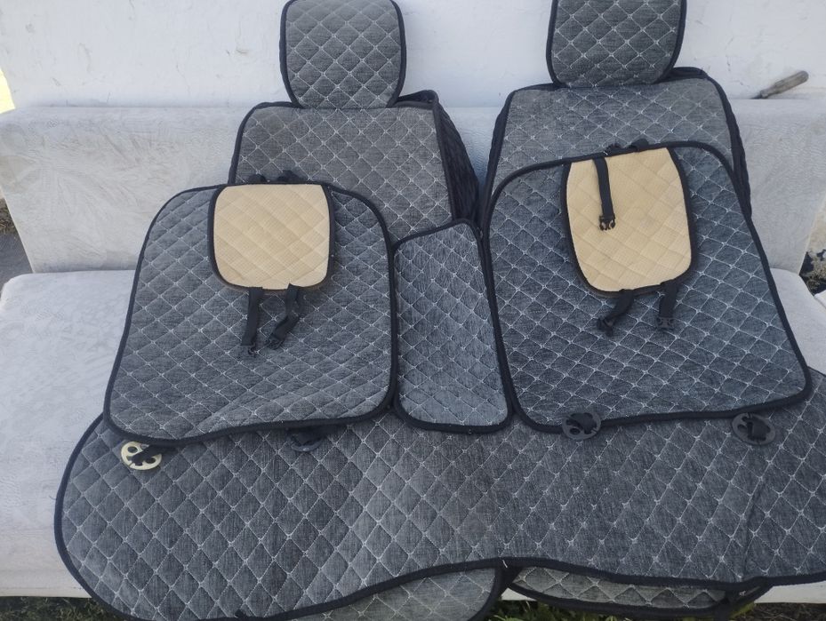 Продам чехлы комплект