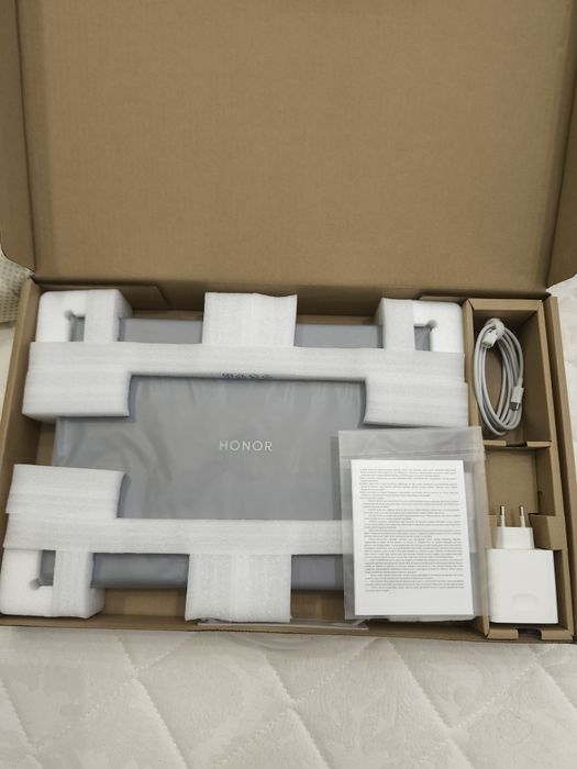 Honor magicbook x16 noviy