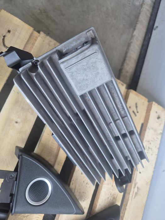 Sistem Audio Bang Olufsen Audi A4/Audi A5/Audi Q5 2008-2016