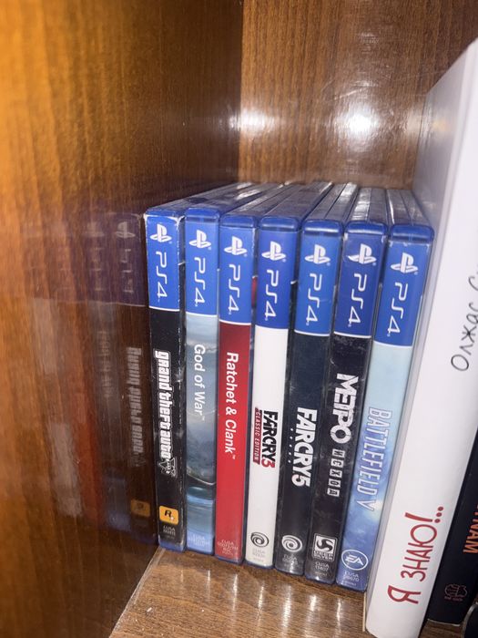 Игры на PS4 диски