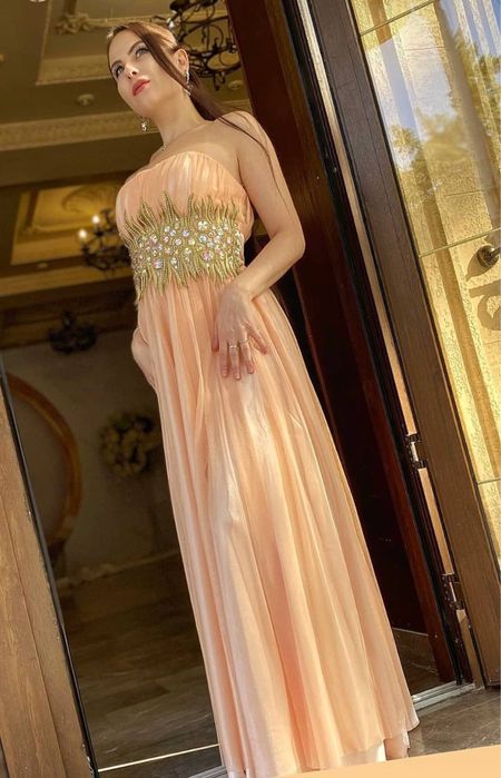 Продаю вечерние платья