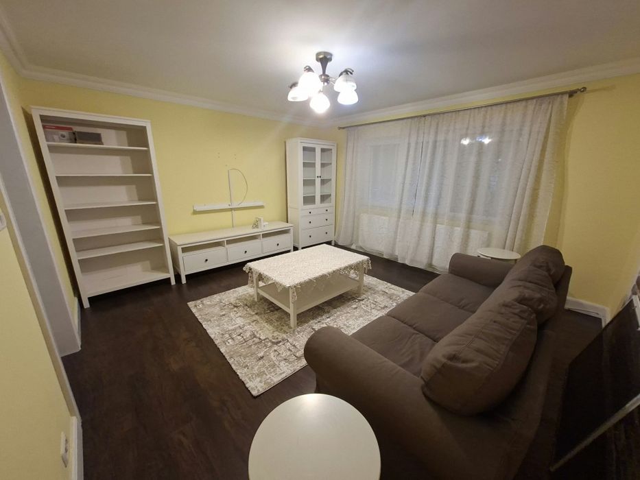 Închiriez apartament 3 camere