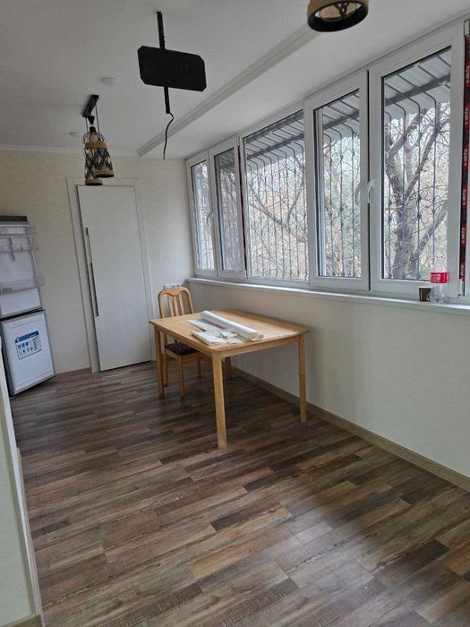 Срочно! Продам Ц-2 4-комнатную квартиру с новым свежим ремонтом 4/3/4