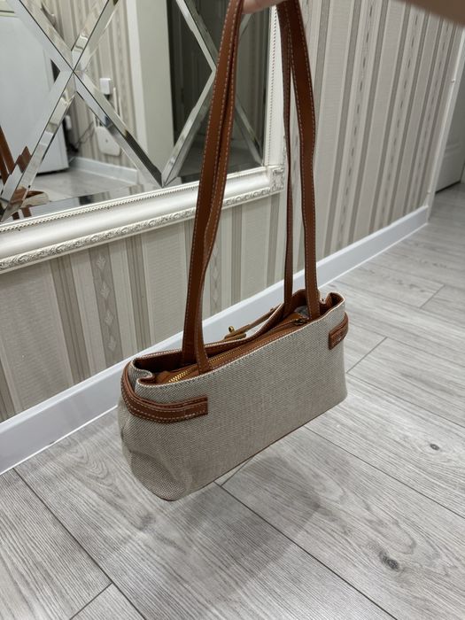 Сумка в виде бренда Hermes