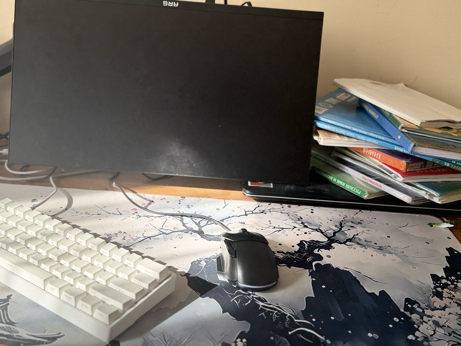 продаеться монитор