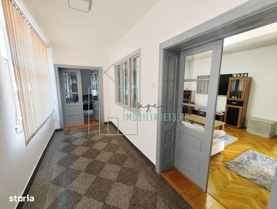 Casa cu gradina de vanzare 1.201 mp teren, 5 min de centrul orasului