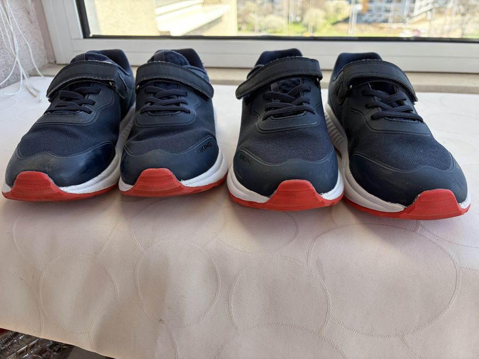 Детски тъмно сини маратонки 35 и 36 номер