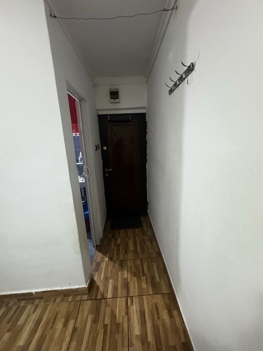 Garsoniera la parter de inchiriat, utilata.