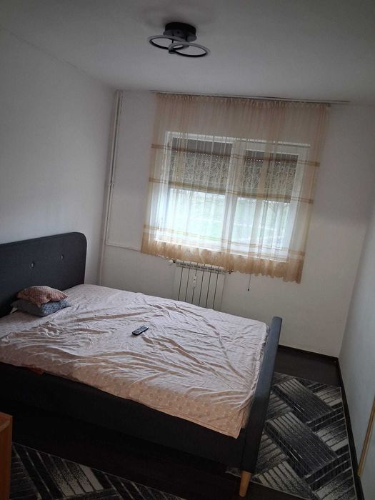 Închiriez apartament