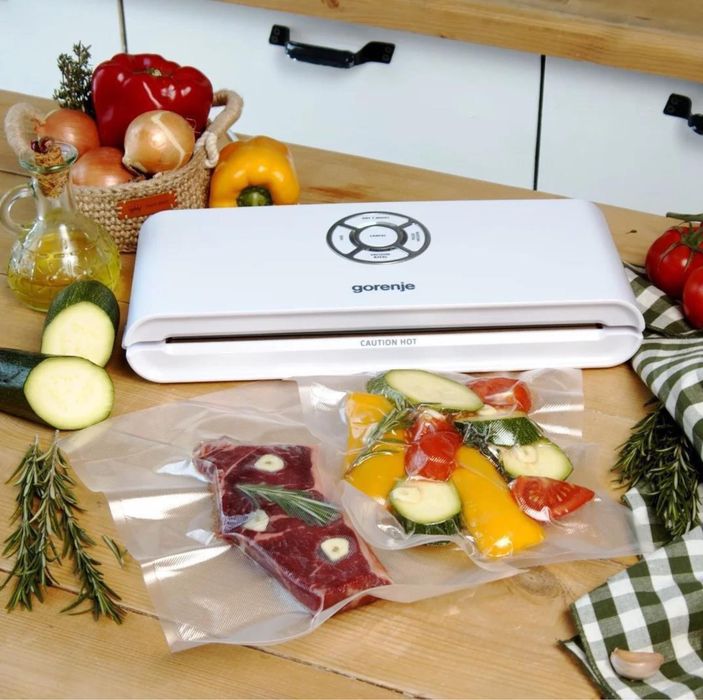 Вакуум машина Gorenje VS120W – 120W, за сухи и влажни храни