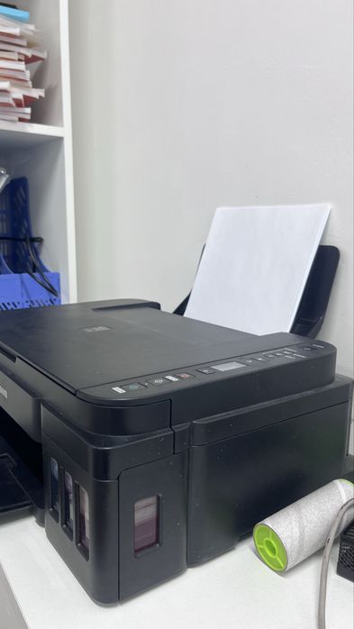 Продаю цветной принтер