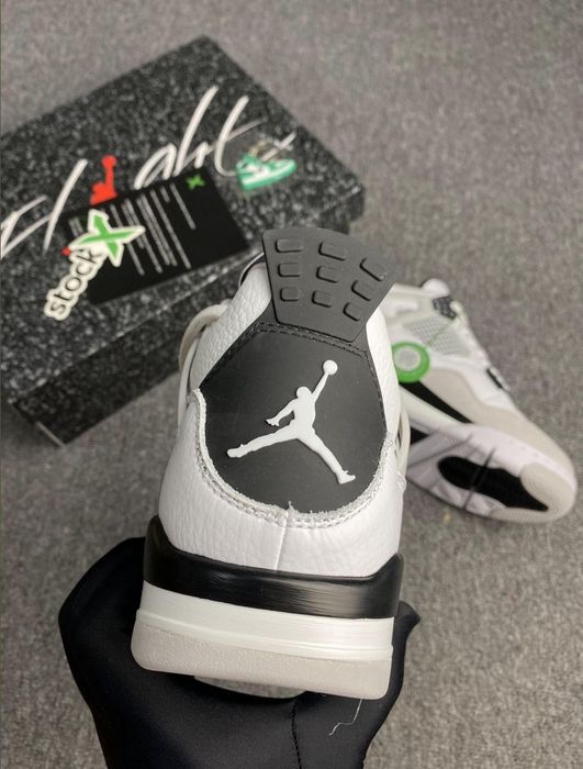 Air Jordan 4 Retro Military Black
