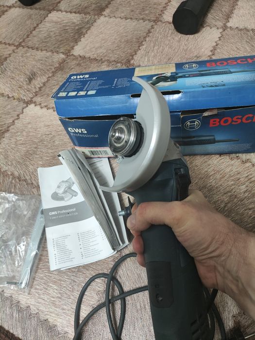 Продам болгарку Bosch