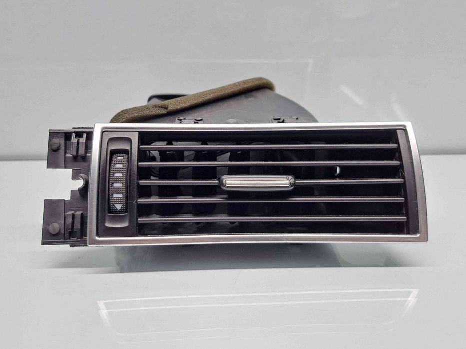 Grila aerisire dreapta Audi A6 (4F2, C6) [Fabr 2004-2010] 4F1820902D